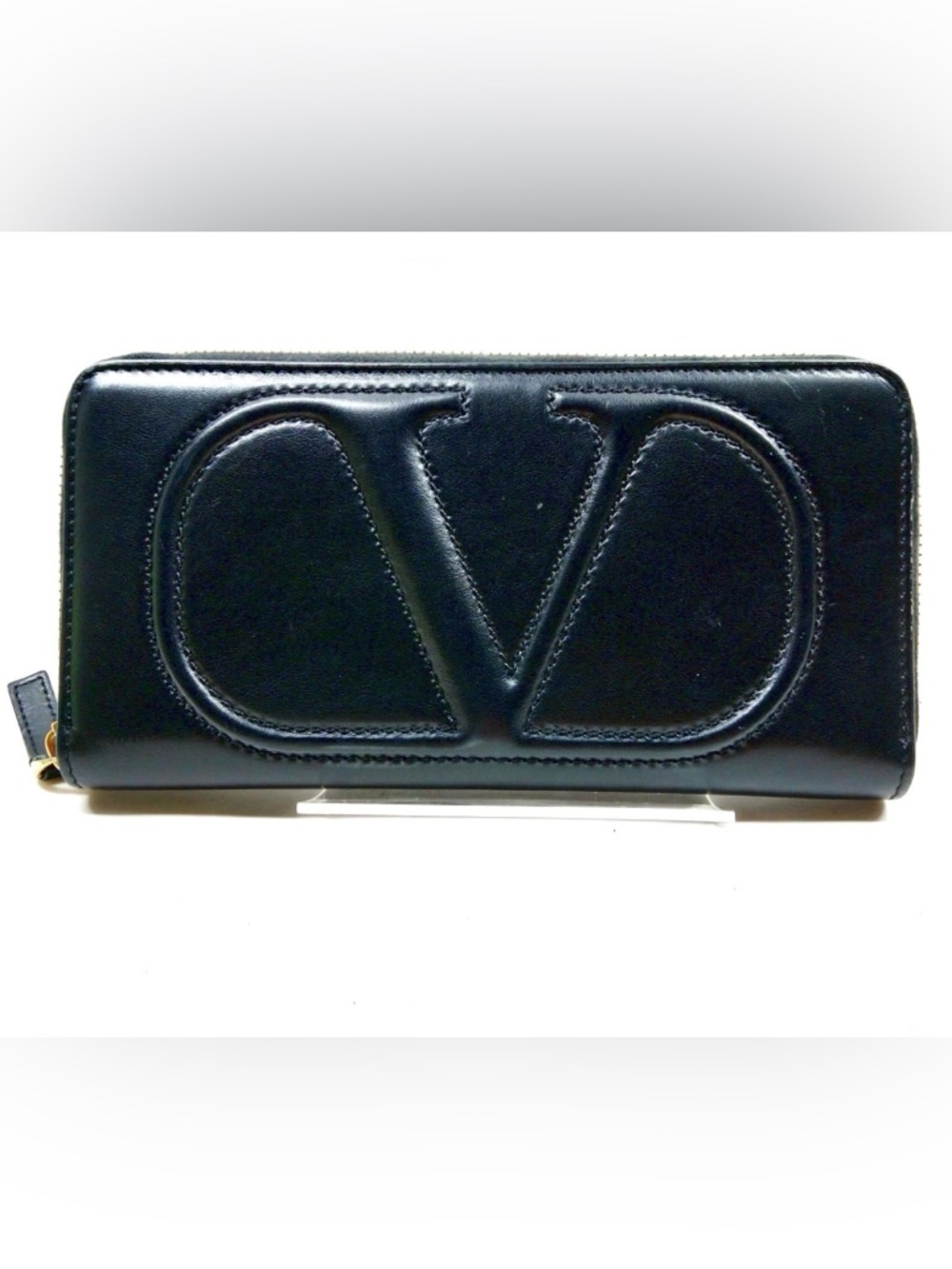 ❌SOLD❌ Valentino Garavani VLogo Signature Zip-Around Leather Wallet